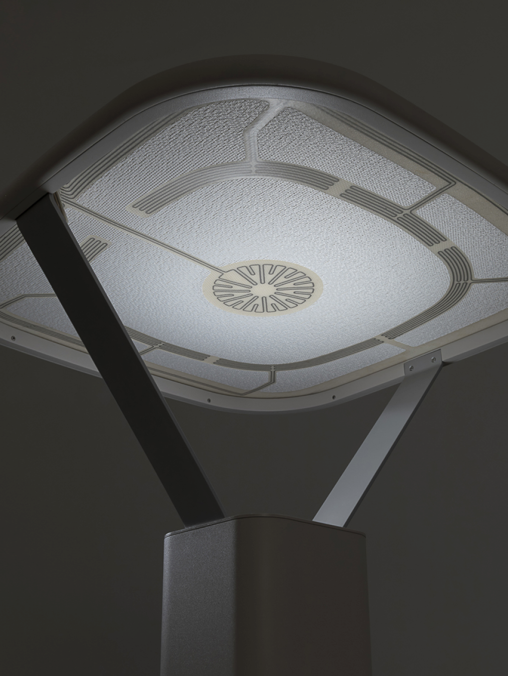 Soft Interfaces explores new possibilities in textile interaction through conductive liquid metals. Photo by Michelle Mantel.