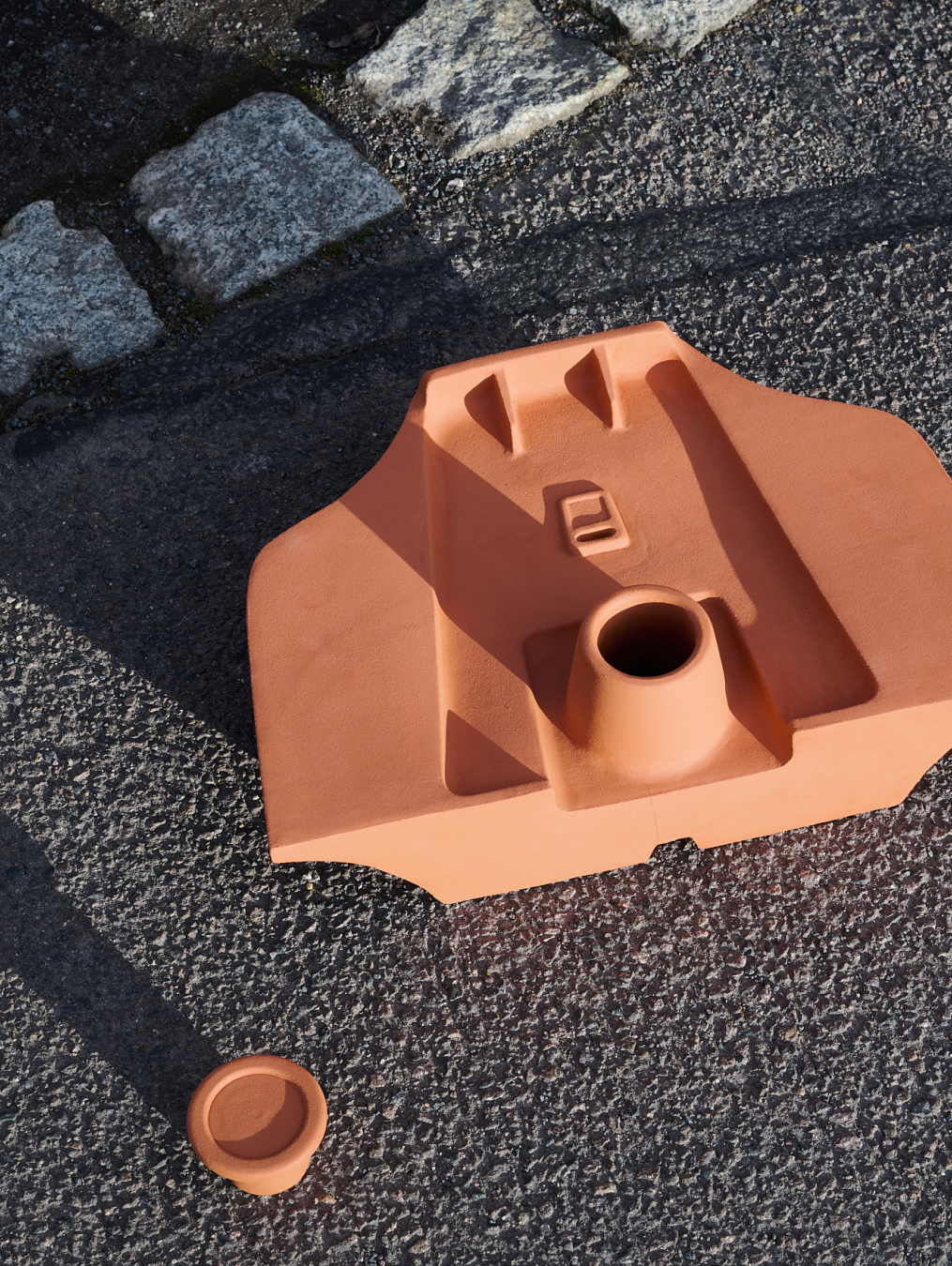 Oase - An intervention to improve the conditions of trees in urban spaces, inspired by an ancient low-tech method used for irrigation.