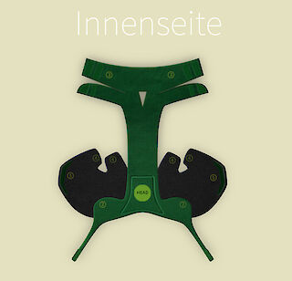 Layer B ist aussen in einem knalligen, lebensbejahendem Hellgrün. Damit die Messung mit dem Nahinfrarotlicht gut gelingt, muss er auf der Innenseite zwingend schwarz sein, um von anderem Licht abzuschirmen. Auf der Innenseite ist die Platzierung des Kopfes markiert, sowie weitere Anzeichenfunktionen für die Handhabung der Abfolge.