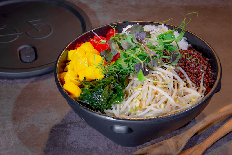 Angerichtete Poké Bowl im «GOL»