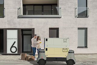 Kundenkommunikation via App und über die Displays am Lieferroboter