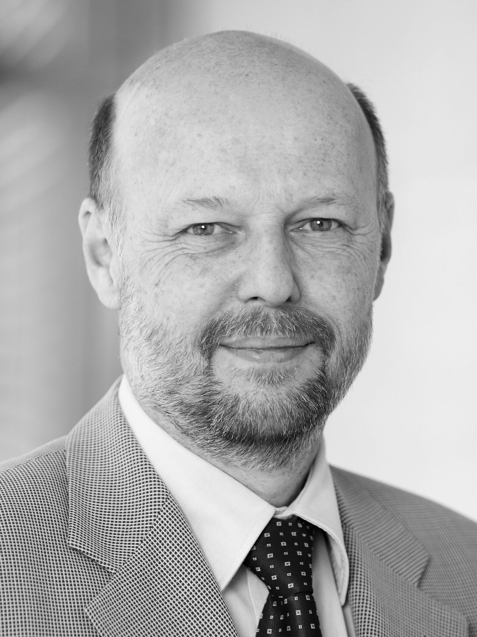 Designperspektiven: Chancen und Risiken der H2E-Mobilität mit Prof. em. Dr. Pavel Hora