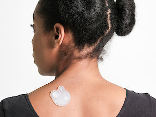 Über Neurofeedback steuert ein Sensor die verschiedenen Wearables.