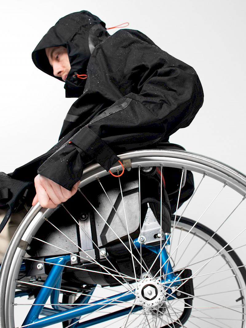 Industrial Design Absolvent:innen gewinnen den ersten und zweiten Platz am nationalen James Dyson Award 2023